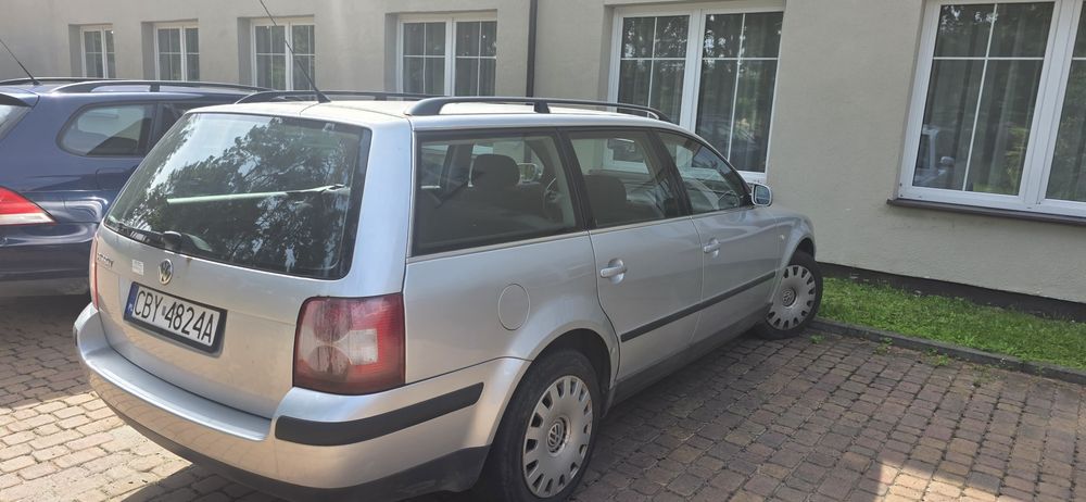 Passat rok 2000 1.6 benzyna gaz stan idealny