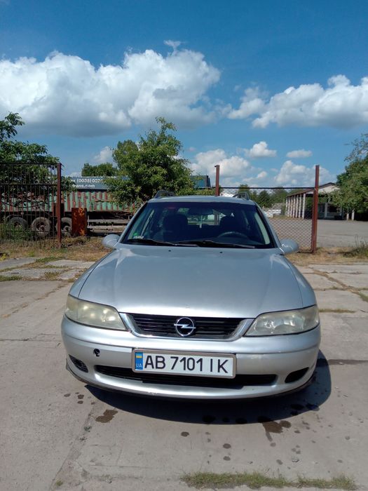 Продам Опель вектра В 1.8 газ-бензин