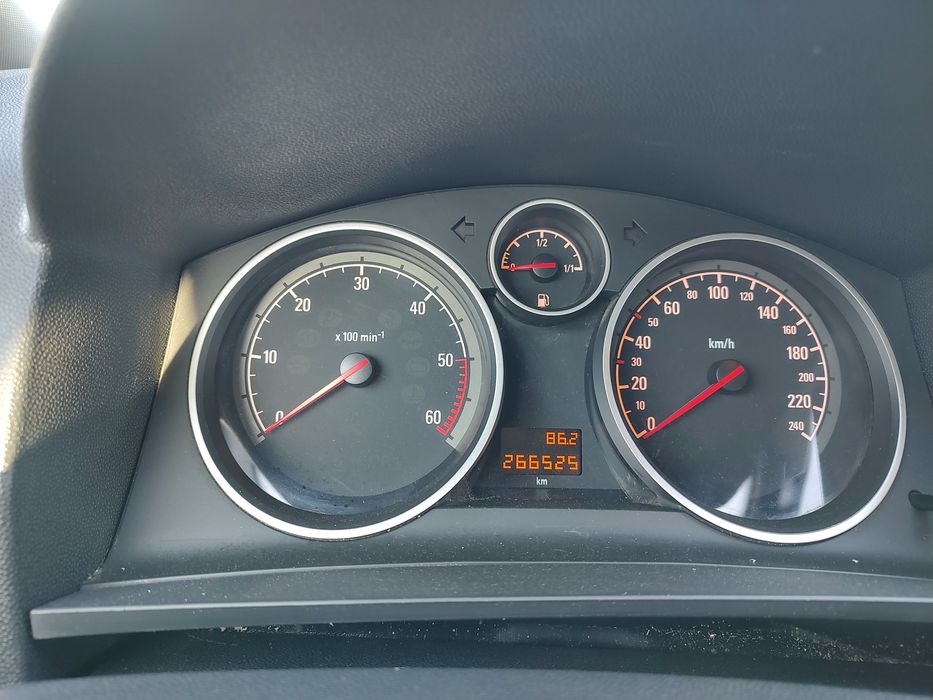 Opel Zafira 1.7 дизель 7 мест