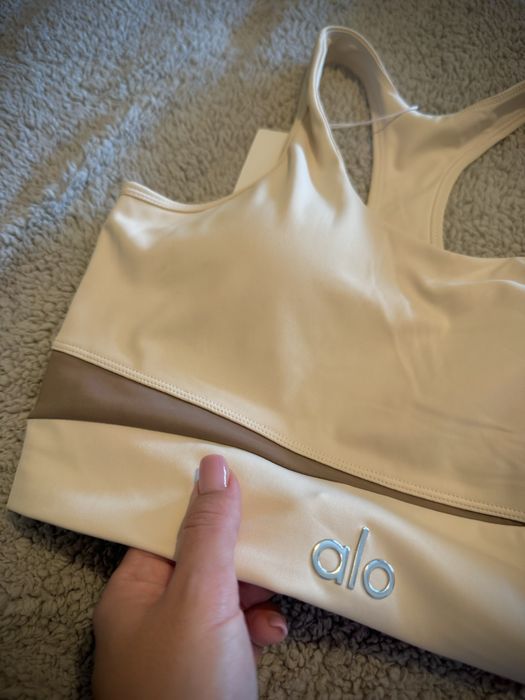 Alo Yoga Sutiã Desportivo – Creme