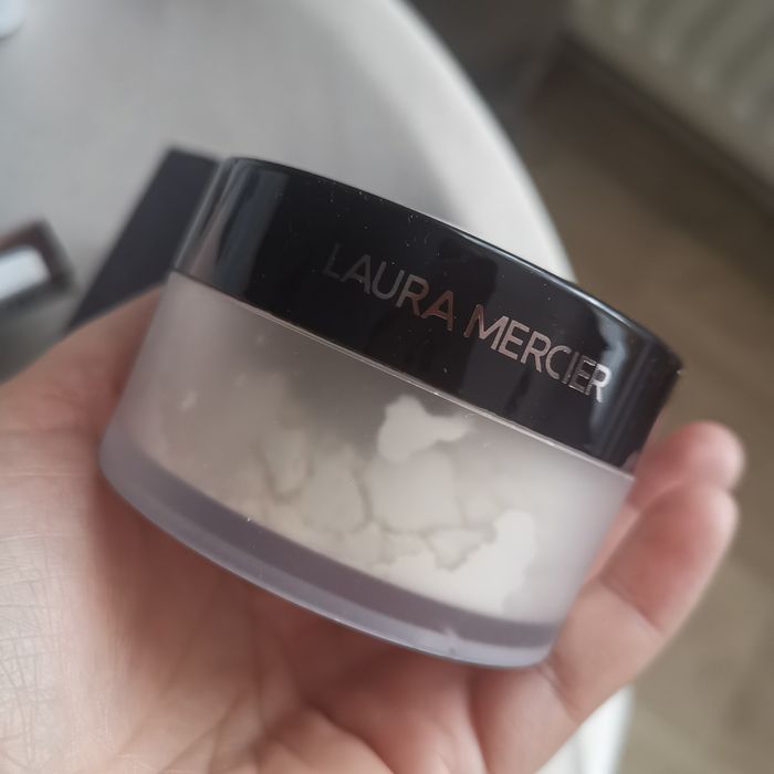 Laura mercier transcluent loose setting puder do twarzy