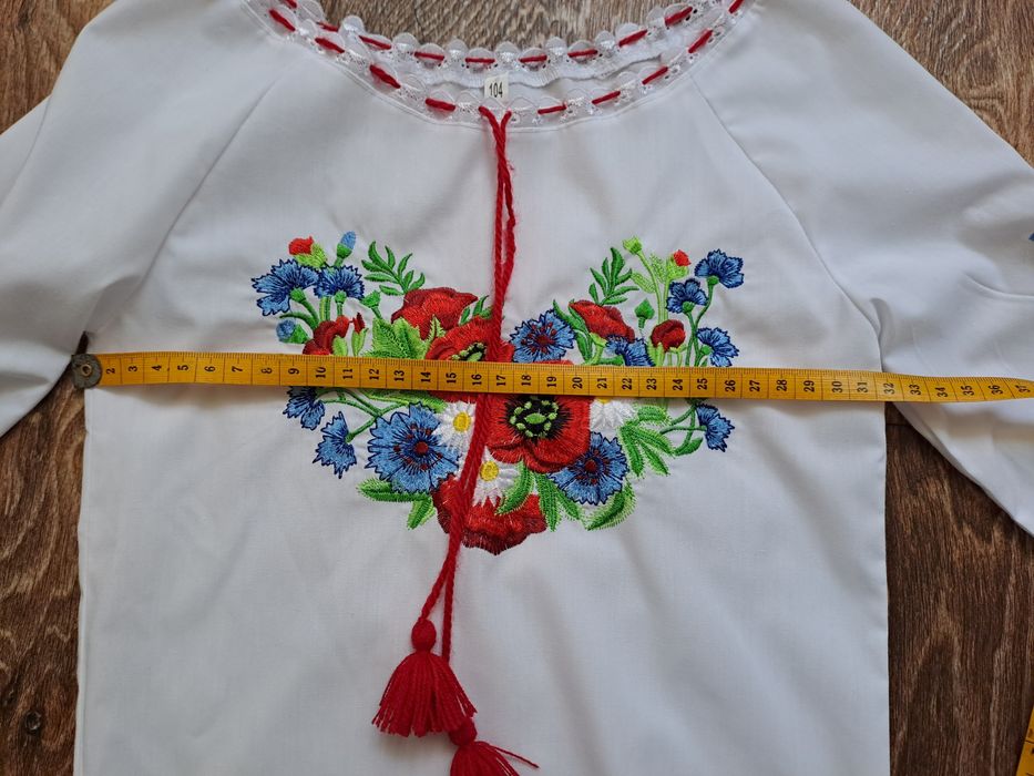 Вишиванка на дівчинку