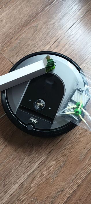 Robot Roomba i7  .