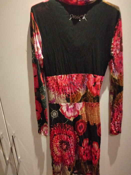 Vestido desigual, L