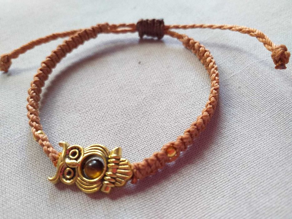 7 Pulseiras em Macramê com Corujas e Pedras Naturais em diversas cores