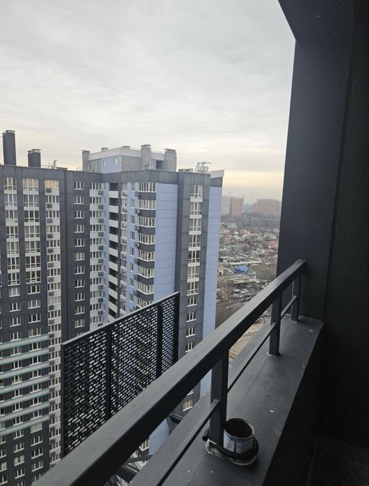 Продам евродвушку в ЖК Скай Сити Черемушки Инглези