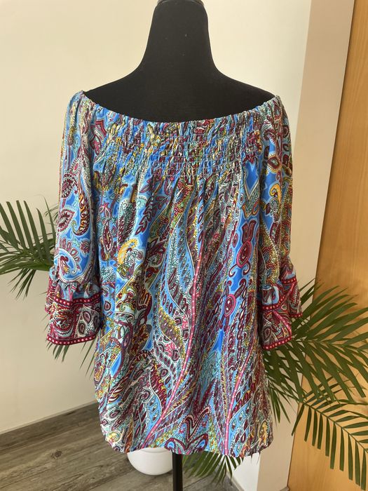 Top Lanidor colorido “off shoulder”