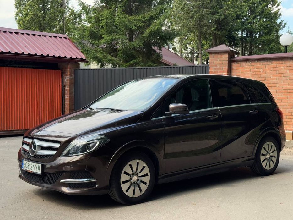 Mercedes B250e 2016