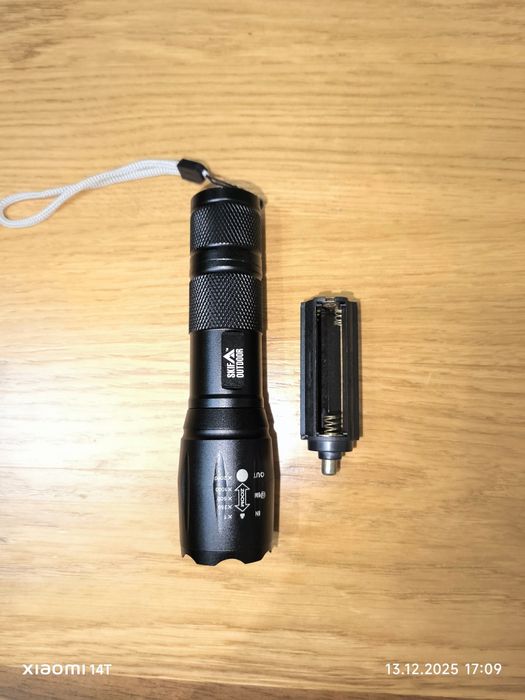 ПРОДАМ тактичний ліхтар Skif Outdoor