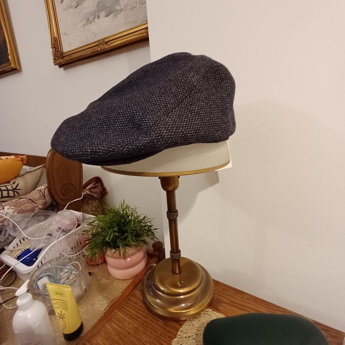 Czapka firma Barts roz adjustable in size.