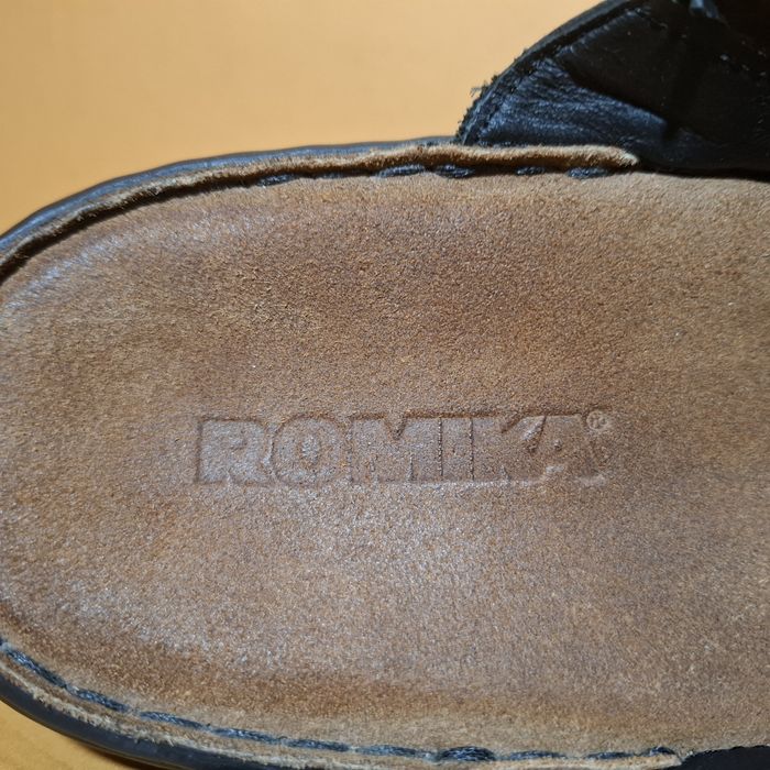 Чоловічі фірмові тапулі Romika