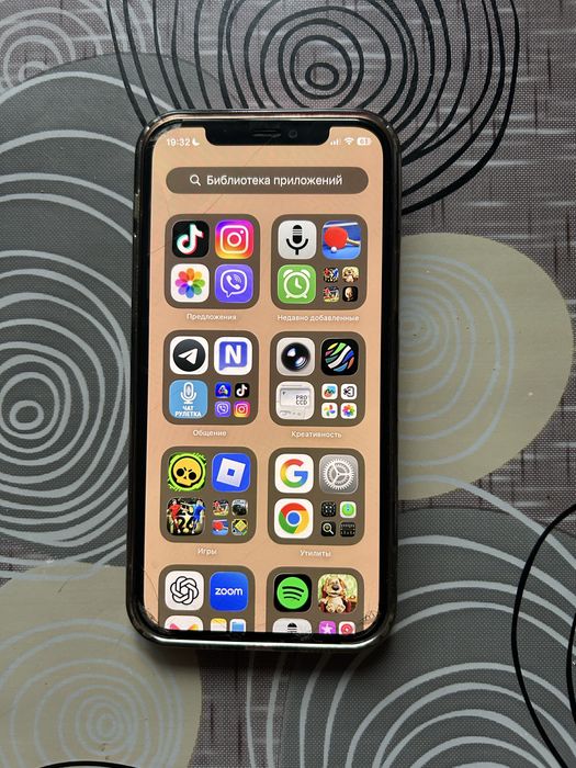 Продам iPhone 12