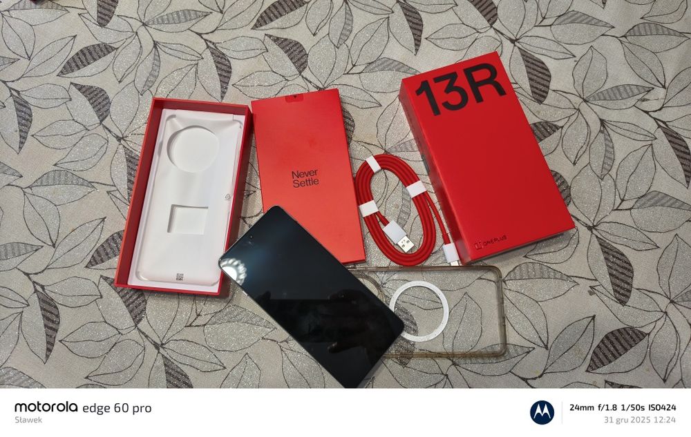 Sprzedam Oneplus 13r