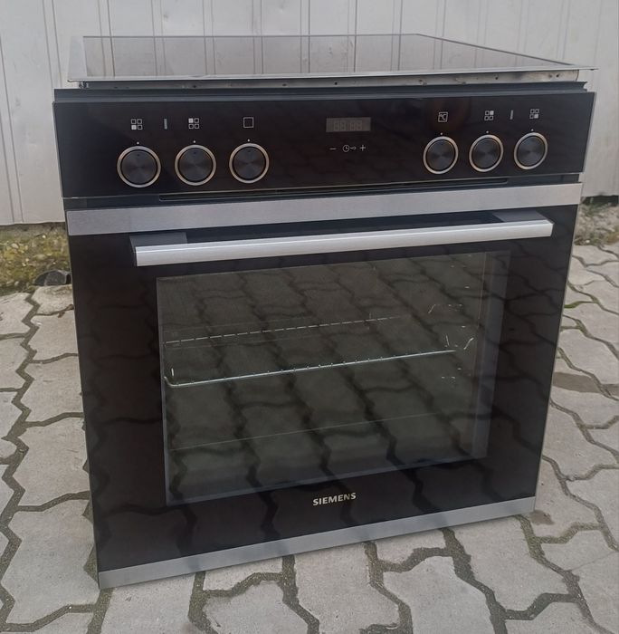 Вбудована духова шафа та повернення Siemens HE213ABS0 чорна