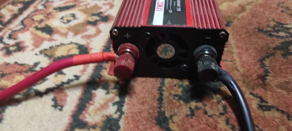 Інвектор 12v-220v