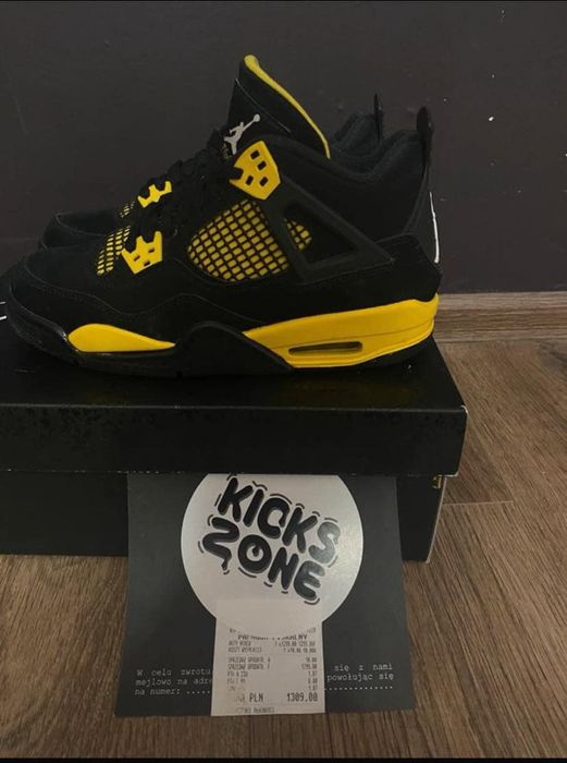 Buty Nike Jordan 4s czarno- żółte.  Jak nowe warto
