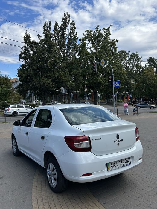 Renault Logan 2013