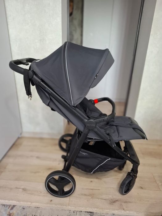 Продам дитячу коляску Carello Bravo