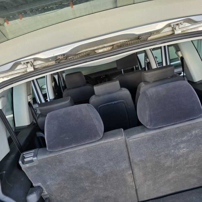 VW Touran 1.9 TDI 2004 wersja 7 miejsc