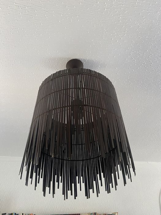 2 Candeeiros em bambo escuro