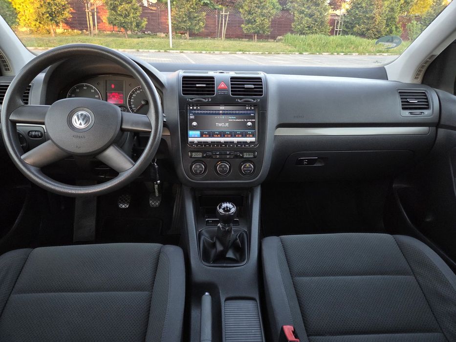Volkswagen Golf V 5 2005r 1.4 Mpi Klima isofix  zarej. w  PL