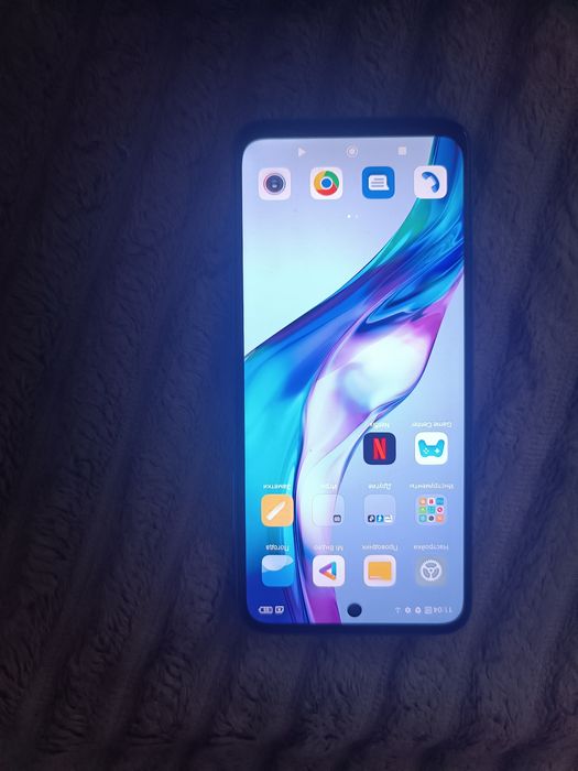 Телефон Redmi 10