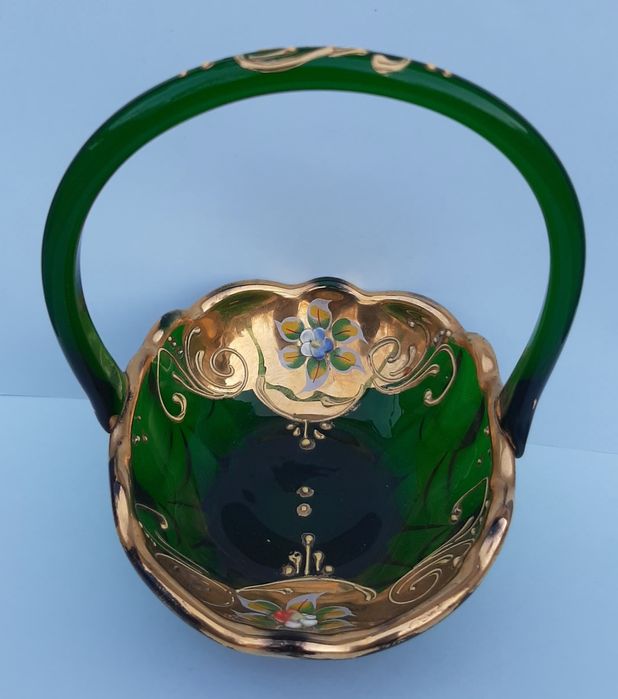 Вазочка корзинка,зеленое стекло,позолота.Bohemia.