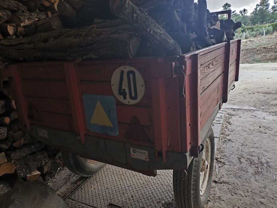vende se reboque
