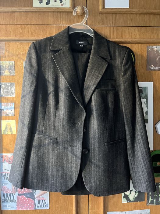 Женский деловой костюм