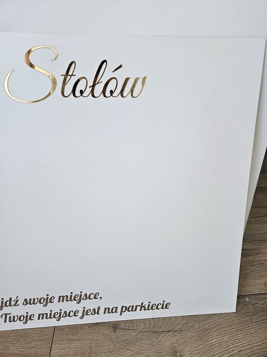 Plan stołów tablica  na wesele 90x60 złote napisy
