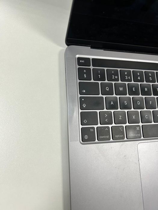 MacBook Pro 13” Apple M2 (2022) | 8 GB RAM | 256 GB SSD
