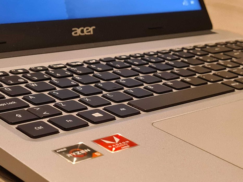 Computador Portátil (Ryzen 5)