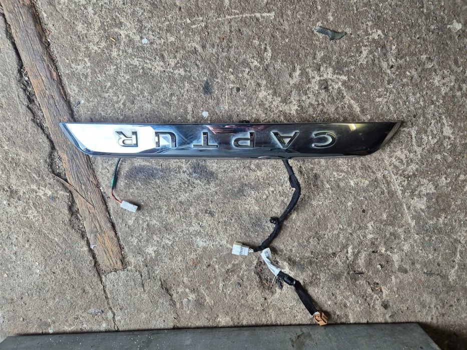 RENAULT CAPTUR Blenda chrom tylnej klapy tył kamera