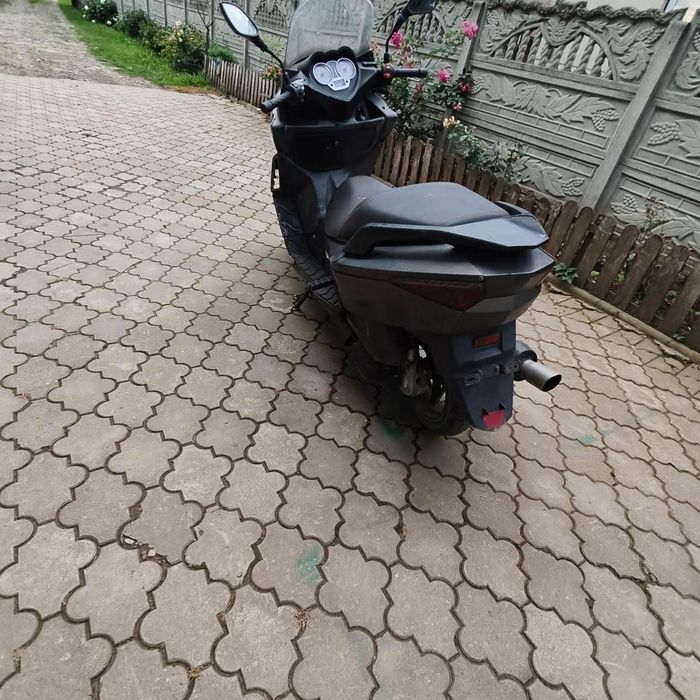 Ямаха Максі 250см³
