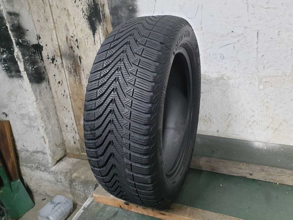 Opona pojedynka zimowa 205/55R16 7mm Vredestein SnowTrac 5