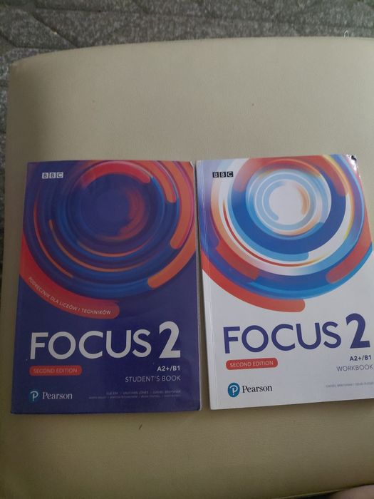 ANGIELSKI  Książka i czyste ćwiczenia Focus  2