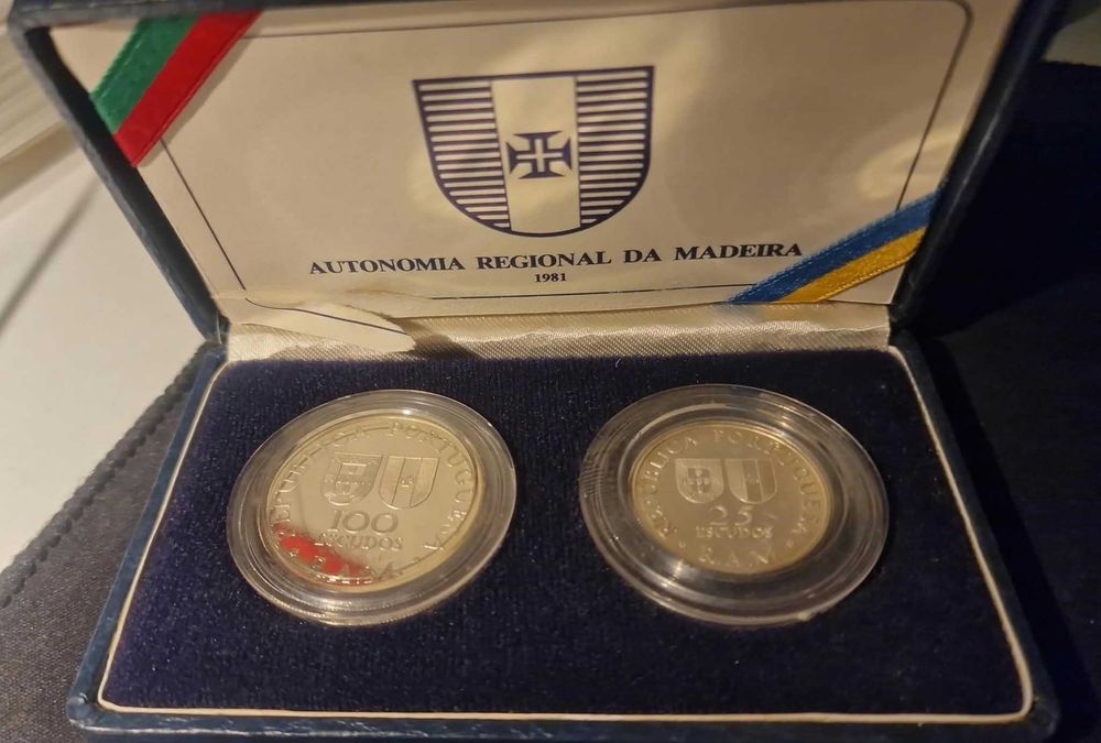 Conjunto de Moedas em Prata — 100 e 25 Escudos, Autonomia Regional da Madeira (1981) — Caixa Original