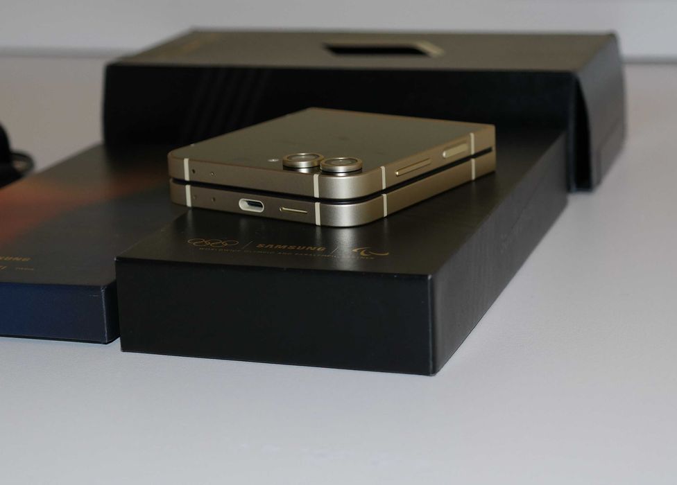 Samsung Z Flip6 Olympic Edition, 12/512 GB, Idealny, Gwarancja