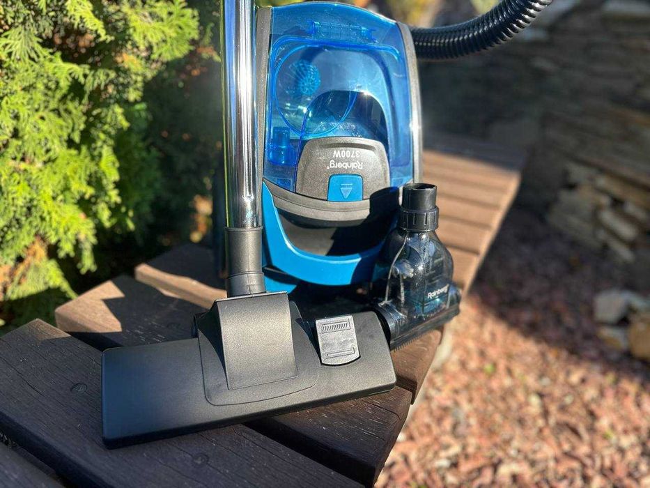 Циклонный немецкий пылесос c турбощеткой 3700W. Безмешковой. Колбовкый