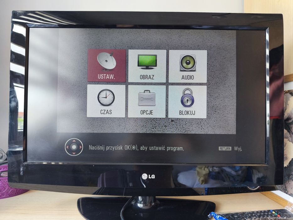 Telewizor LCD 32 cale 32LG3000 sprawny