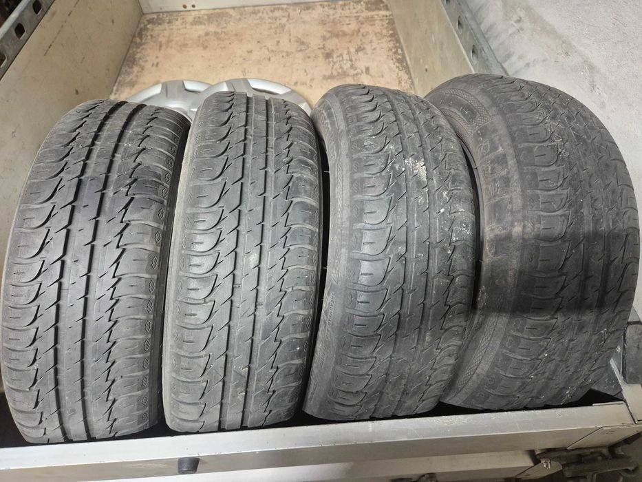 Felgi z oponami i kołpakami 14 cali 4x108 Ford