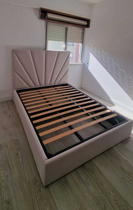 Camas De Casal Estofadas ALTA GAMA - MODELO RAYOS - Top de Gama 190x140m Estrado Incluído!!