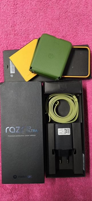 Motorola Razr 50 ultra 5G. 512 GB 12+12 GB RAM