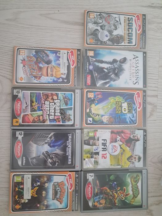 Zestaw 9 gier PSP