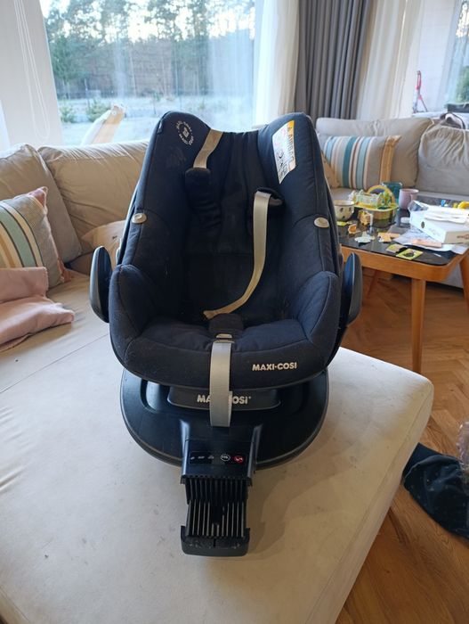 Maxi Cosi i-Size baza plus fotelik