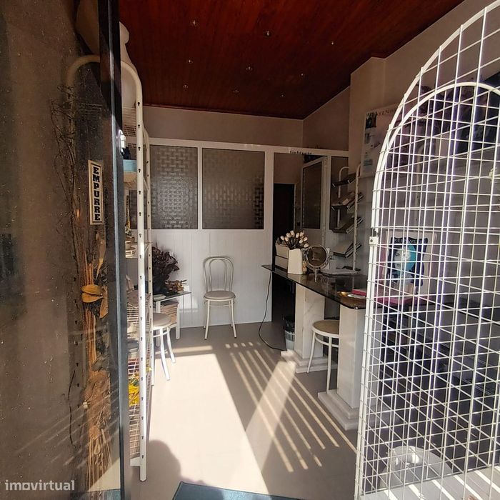 Imóvel comercial em Alverca para arrendar