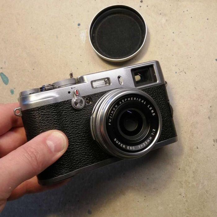 Fujifilm X100, Edição limitada com acessórios
