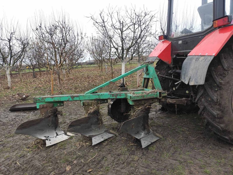 Плуг 3,35 леміші  поклепані з долотами