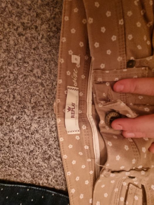 spodnie wypadają na xs/s