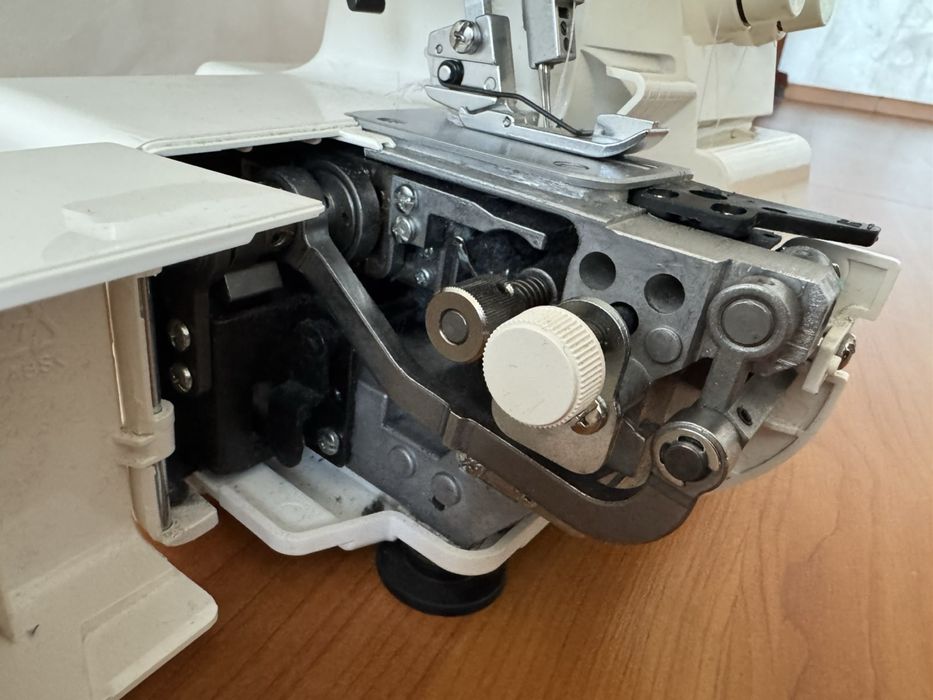 Оверлок Janome 210D
